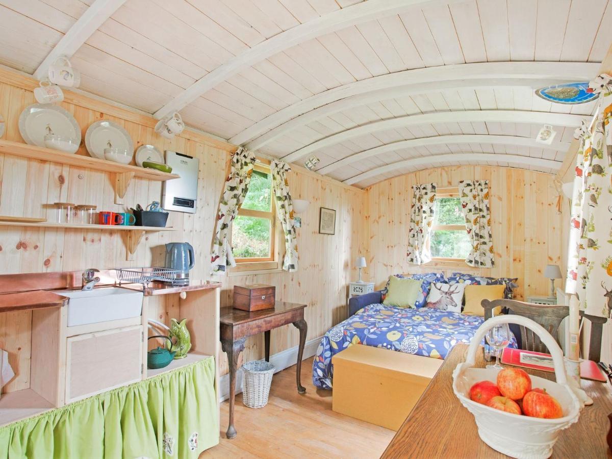 Hill View Holiday Home With Garden Taunton Room photo